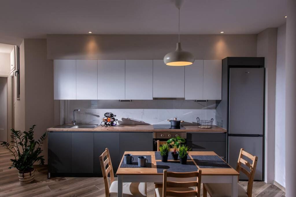 Archipelagos Apt In The Heart Of The City Héraklion Extérieur photo